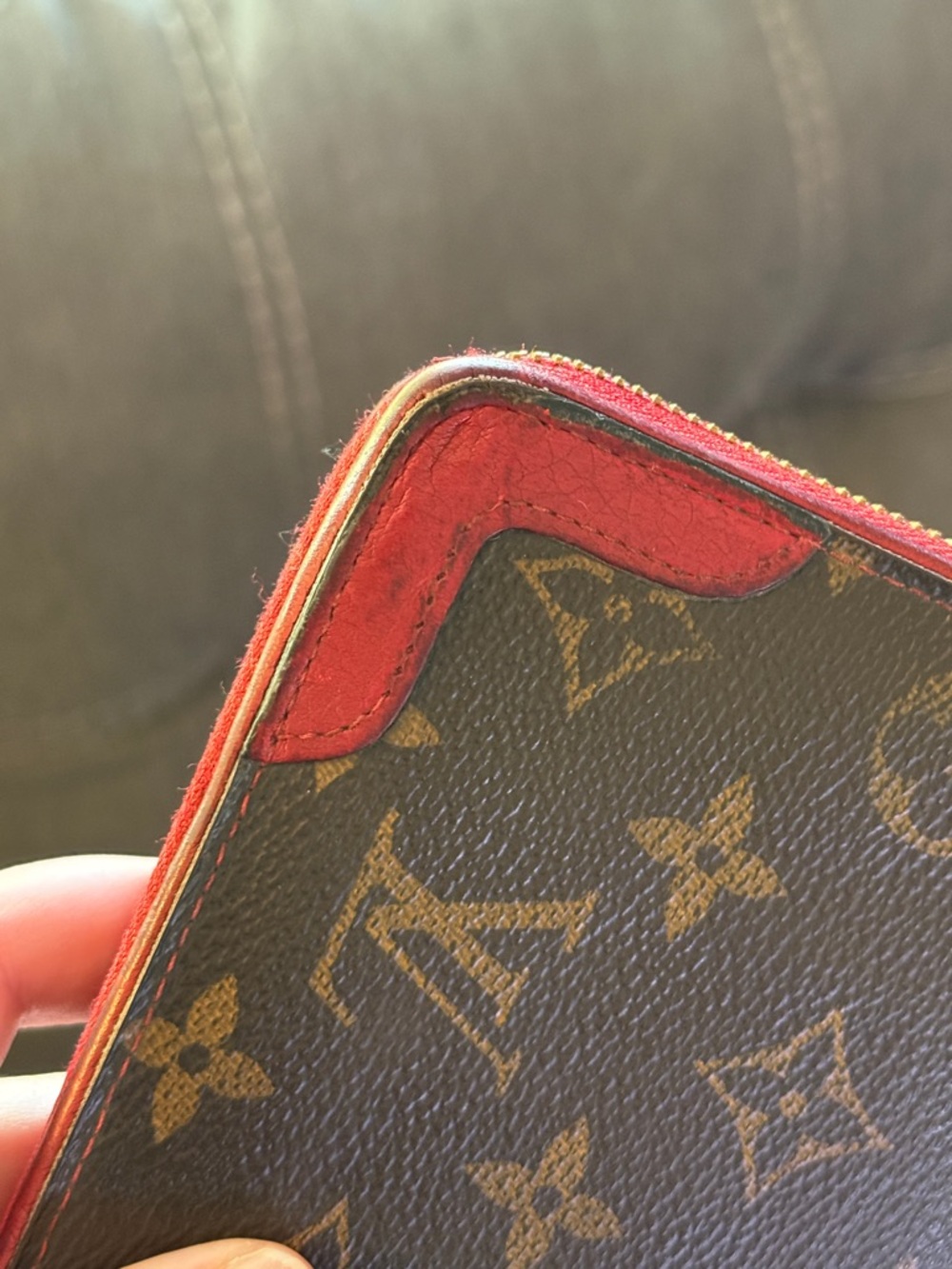 Used Louis Vuitton Retiro Zippy Wallet - Picture 6 of 14